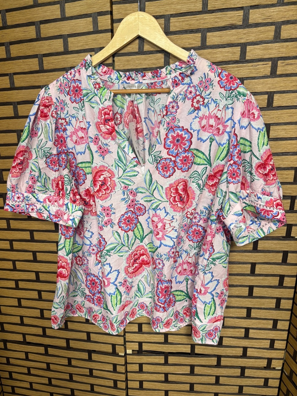 Crown & Ivy pink floral blouse size 3X
